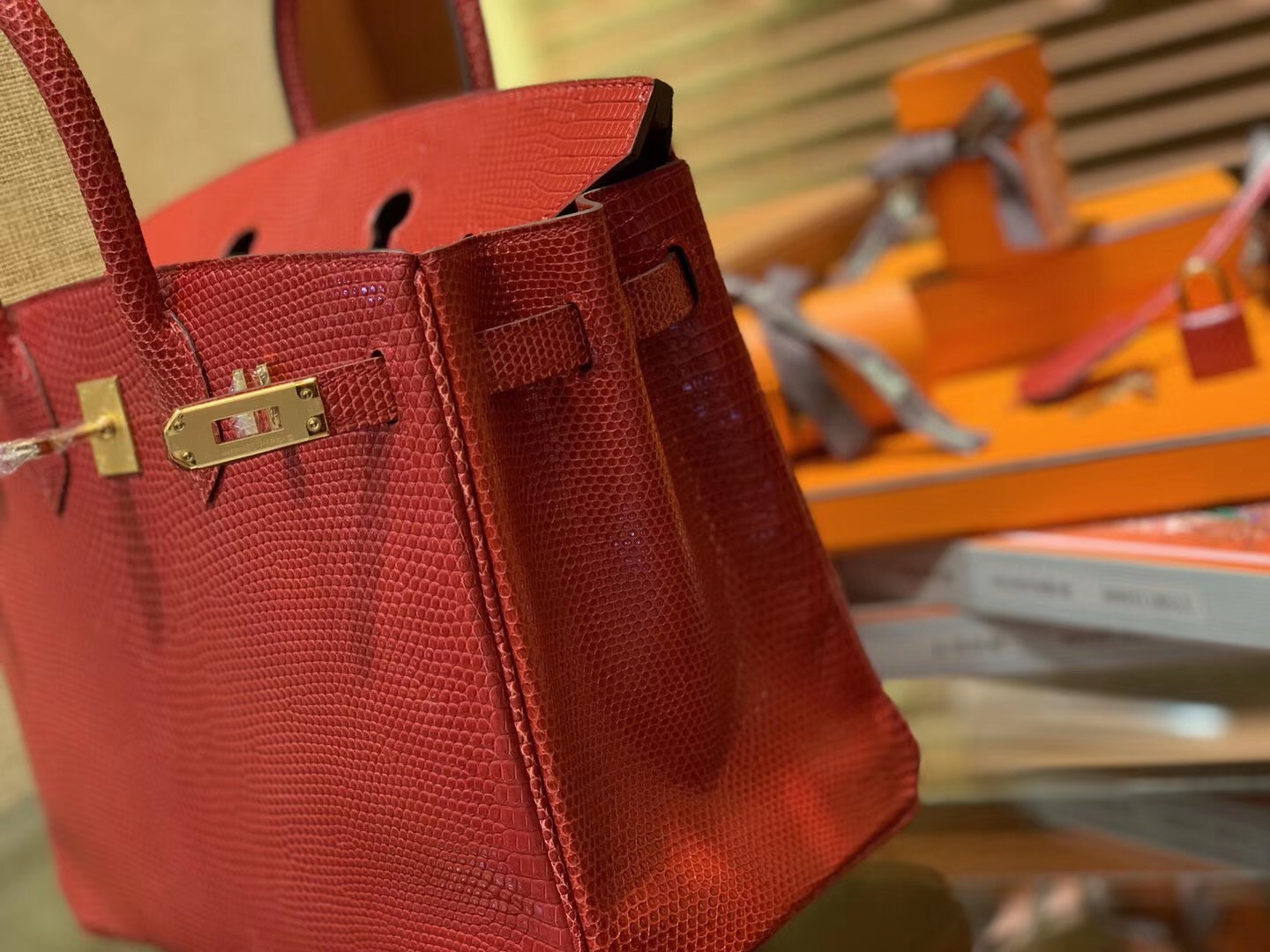 Hermès（爱马仕）Birkin铂金包 大红 南非鱼野生蜥蜴皮 原版蜜蜡线 金扣 25cm