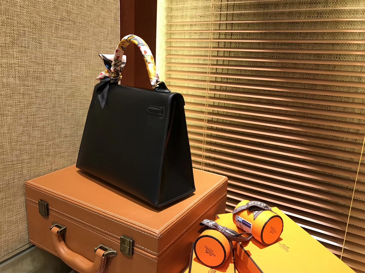 Hermès（爱马仕）Kelly 25 28(凯莉包)黑色 德国进口 box牛皮 原版蜜蜡线 全手工缝制