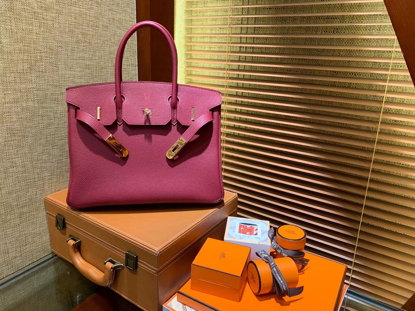 Hermès（爱马仕）Birkin 30cm ( 铂金包) Togo小牛皮 石榴红 原版蜜蜡线 全手工缝制