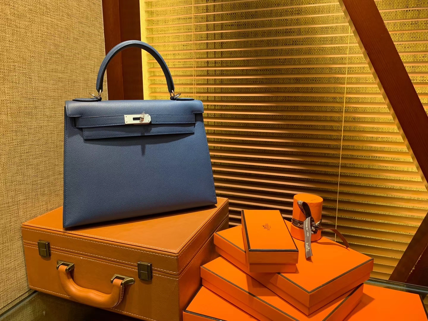 Hermès（爱马仕）Kelly 28(凯莉包) 玛瑙蓝 德国进口 掌纹牛皮 原版蜜蜡线 全手工缝制