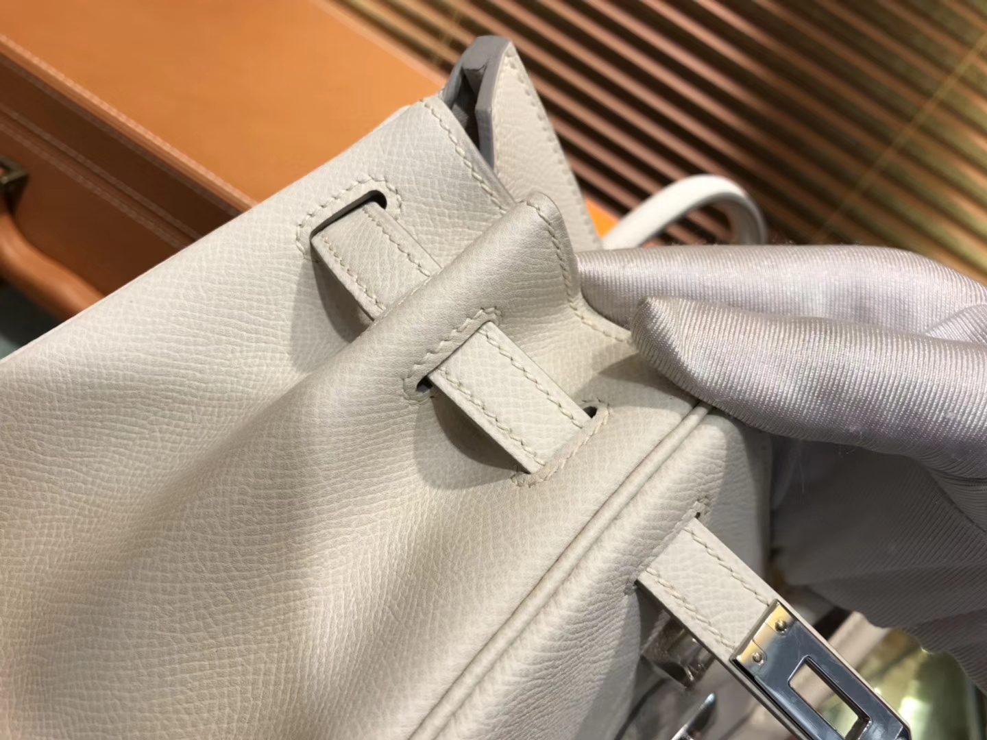 Hermès（爱马仕）Birkin 25cm ( 铂金包) 掌纹牛皮 奶昔白 原版蜜蜡线 全手工缝制