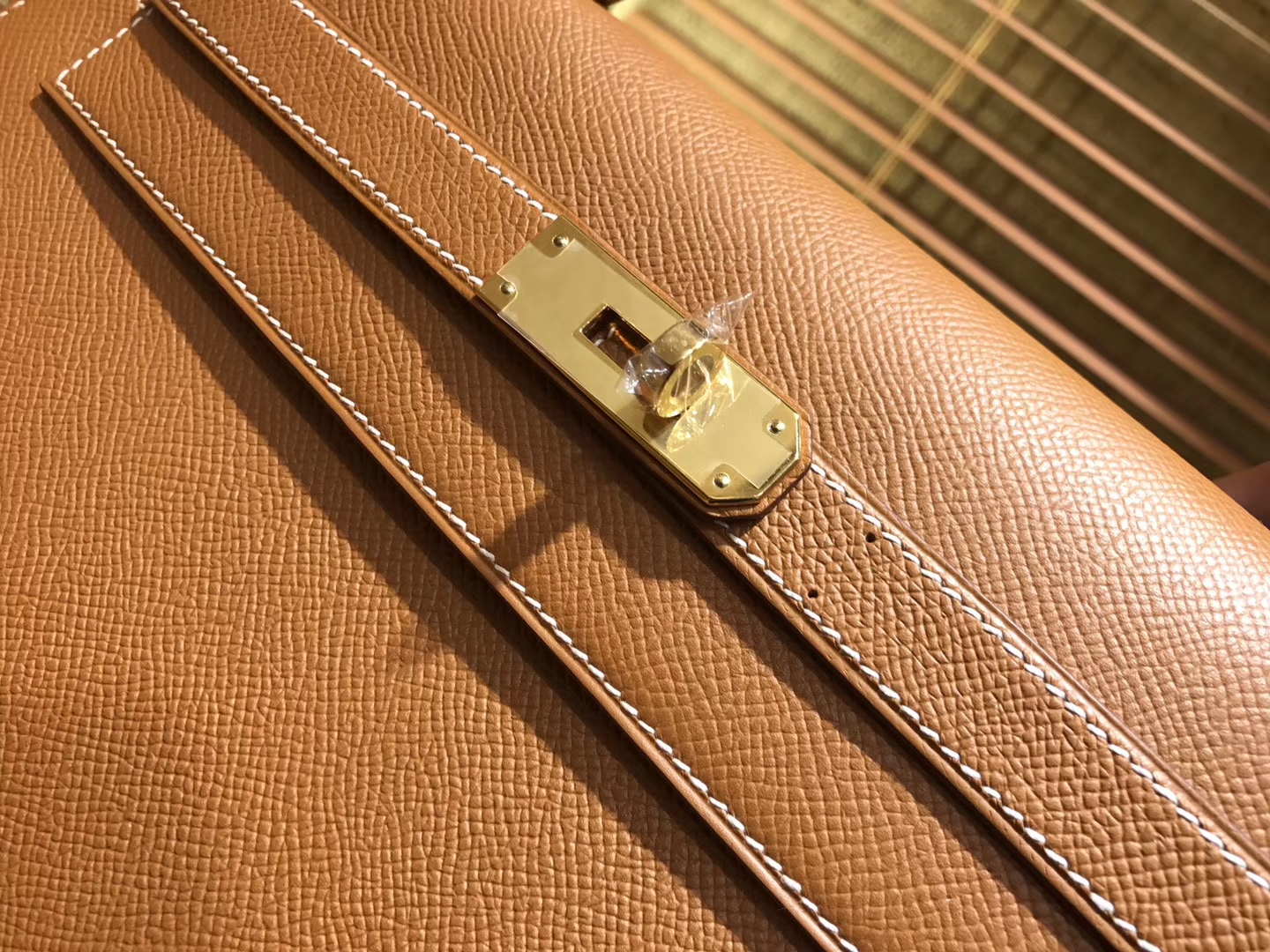 Hermès（爱马仕）Kelly 25，28，32(凯莉包) 金棕色 德国进口 掌纹牛皮 原版蜜蜡线 全手工缝制