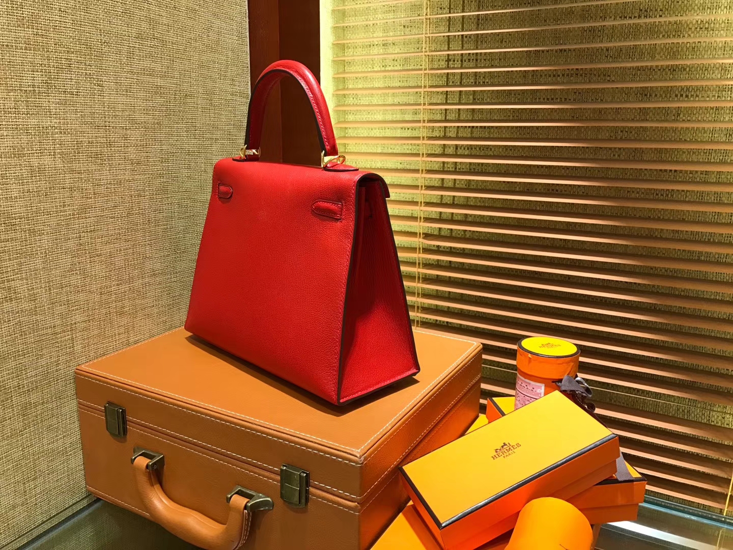 Hermès（爱马仕）Kelly 25(凯莉包) 蕃茄红 德国进口 掌纹牛皮 原版蜜蜡线 全手工缝制