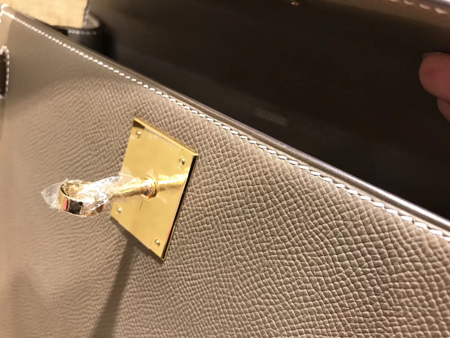 Hermès（爱马仕）Kelly 28(凯莉包) 大象灰 德国进口 掌纹牛皮 原版蜜蜡线 全手工缝制