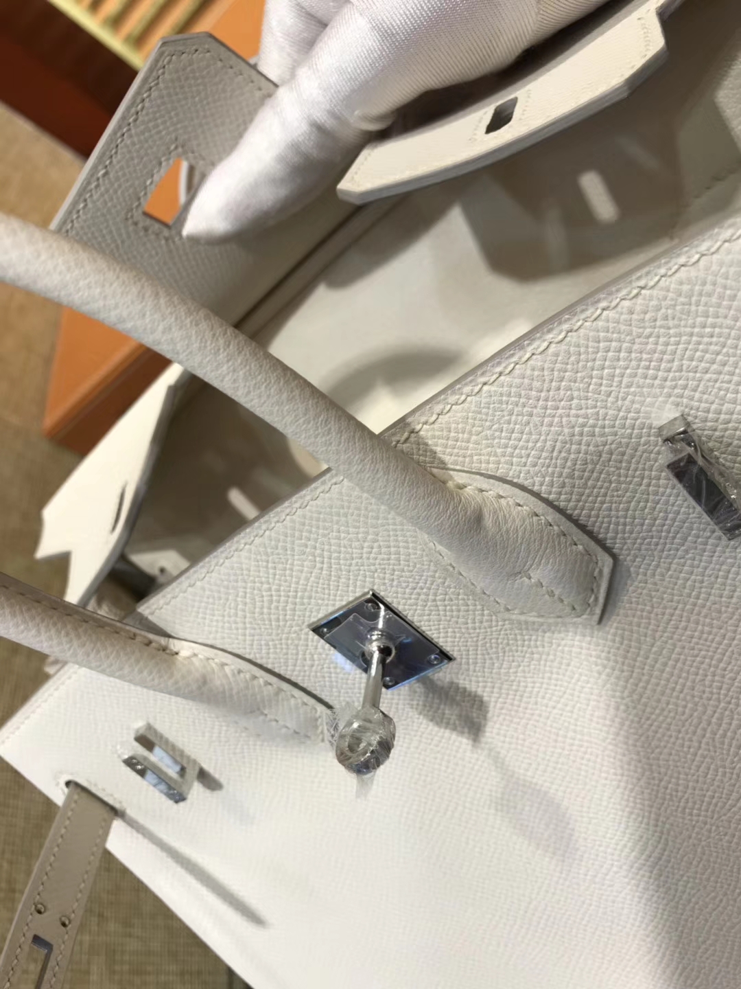 Hermès（爱马仕）Birkin 25cm ( 铂金包) 掌纹牛皮 奶昔白 原版蜜蜡线 全手工缝制