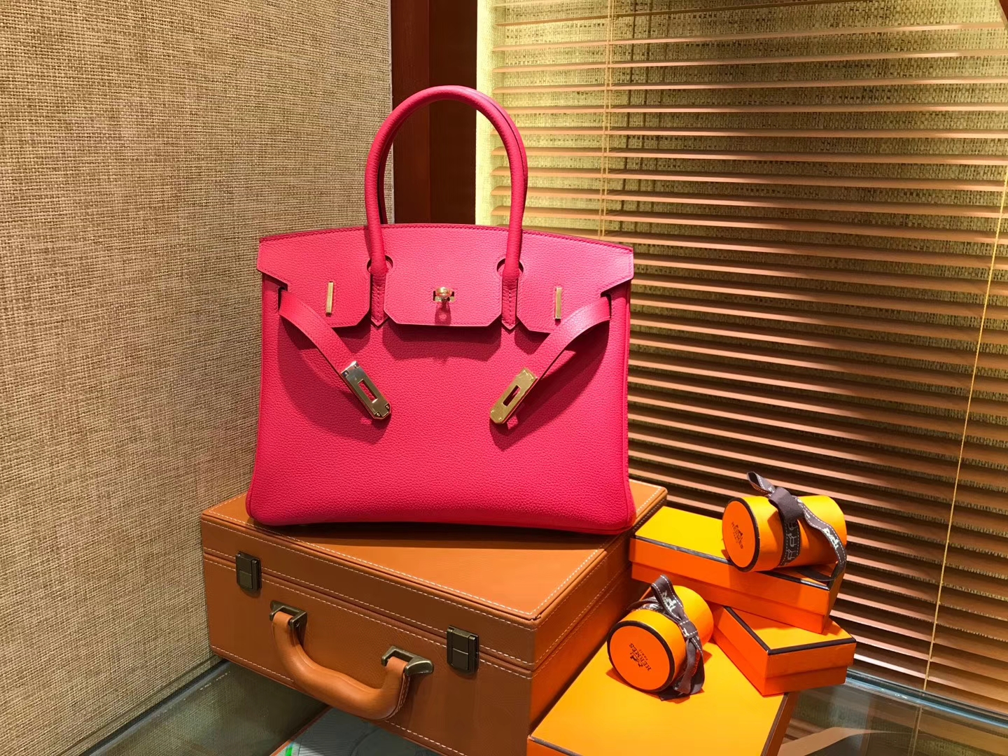 Hermès（爱马仕）Birkin 30cm ( 铂金包) Togo小牛皮 极致粉 原版蜜蜡线 全手工缝制