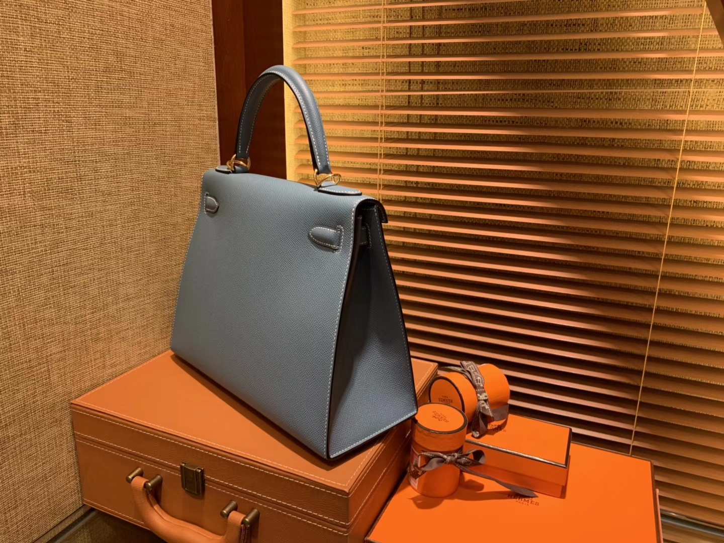 Hermès（爱马仕）Kelly 28(凯莉包) 牛仔蓝 德国进口 掌纹牛皮 原版蜜蜡线 全手工缝制