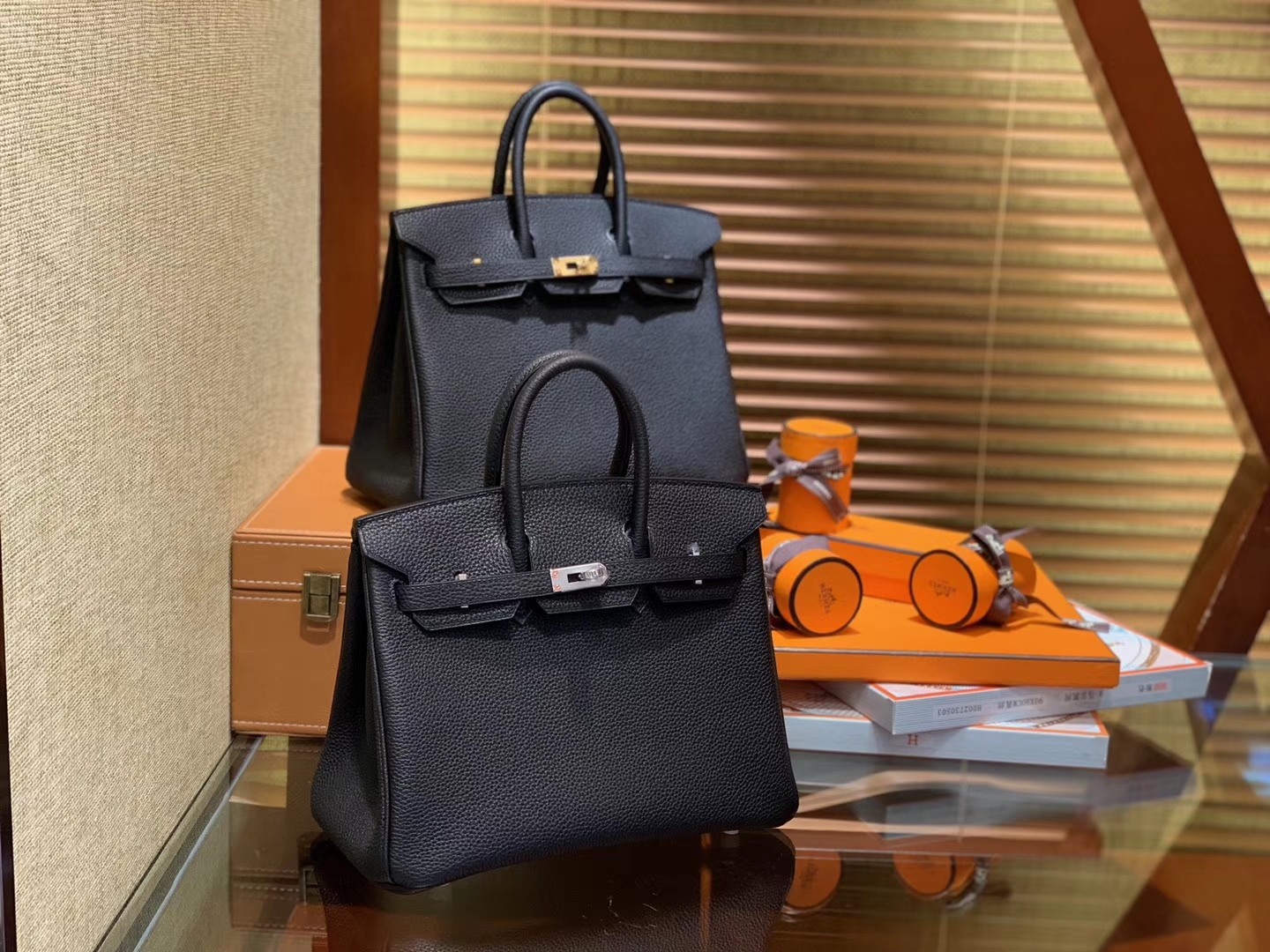 Hermès（爱马仕）Birkin 25cm ( 铂金包) Togo小牛皮 经典黑金 原版蜜蜡线 全手工缝制