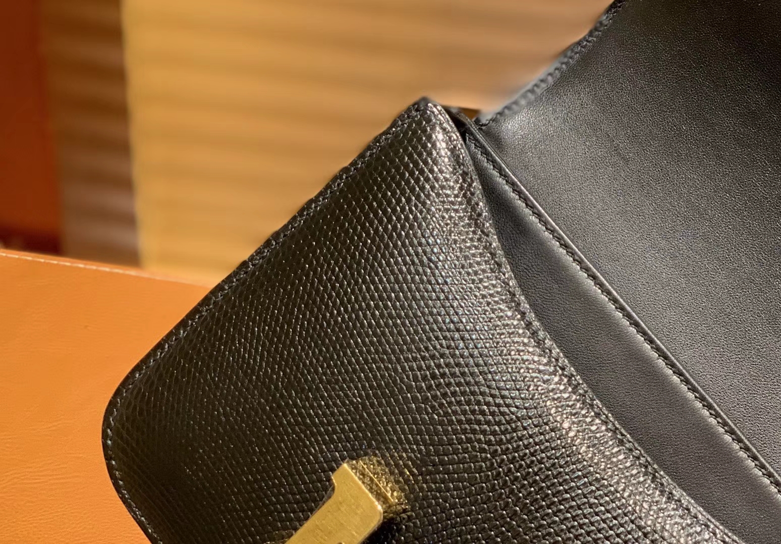 Hermès（爱马仕）Constance 18cm 经典黑 野生蜥蜴皮 顶级手缝工艺 金扣