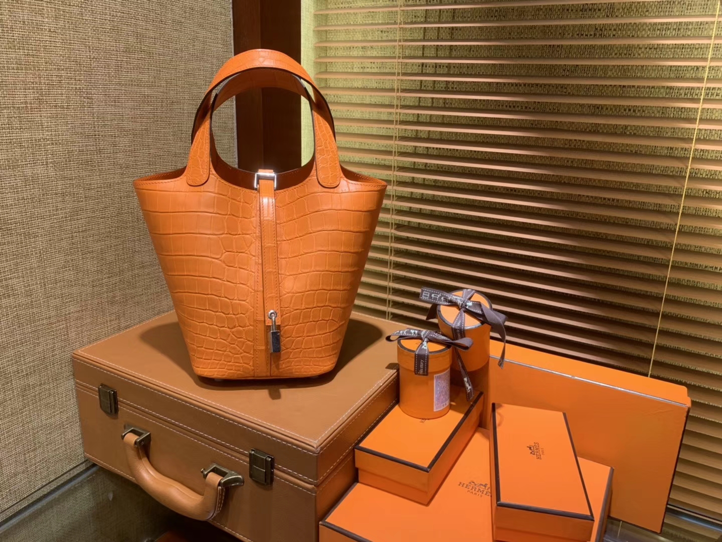 Hermès（爱马仕）Picotin 菜篮子 鳄鱼皮 经典橙 全手工缝制 18cm