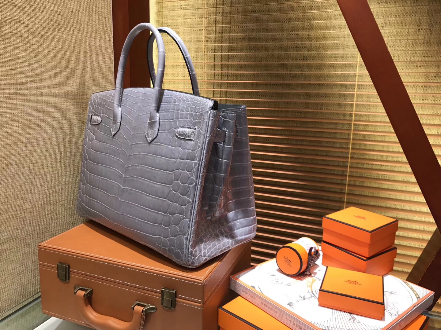 Hermès（爱马仕）Birkin铂金包 斑鸠灰 美洲鳄鱼 方块 进口原料 顶级手缝工艺 银扣 35cm