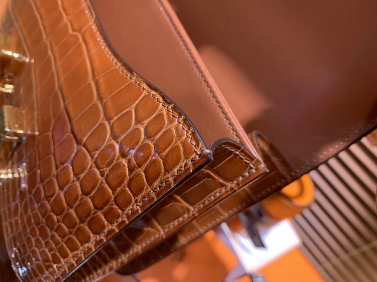 Hermès（爱马仕）Constance空姐包 板栗粽 一级 美洲 鳄鱼皮 臻品级别 金扣 18cm