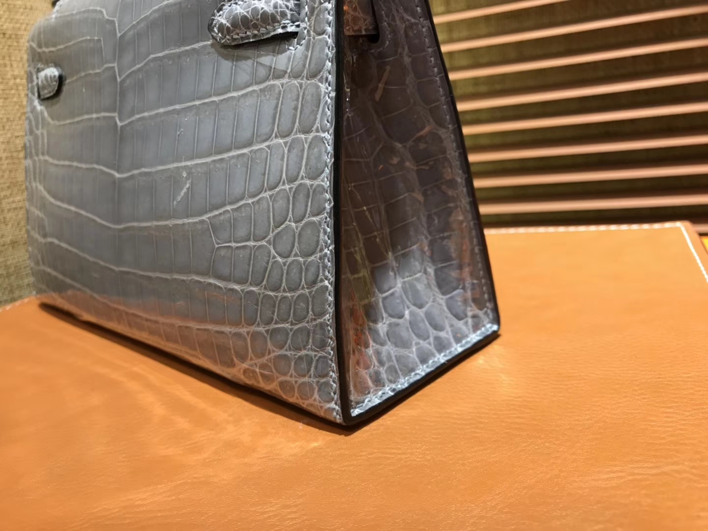 Hermès（爱马仕）MiniKelly 迷你凯莉 斑鸠灰 进口鳄鱼皮 顶级手缝工艺 银扣 22cm