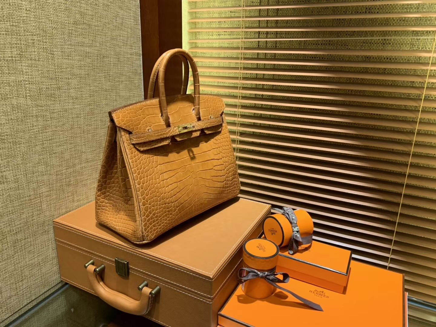 Hermès（爱马仕）Birkin铂金包 太妃金 一级皮 尼罗鳄鱼 进口原料 顶级手缝工艺 25cm