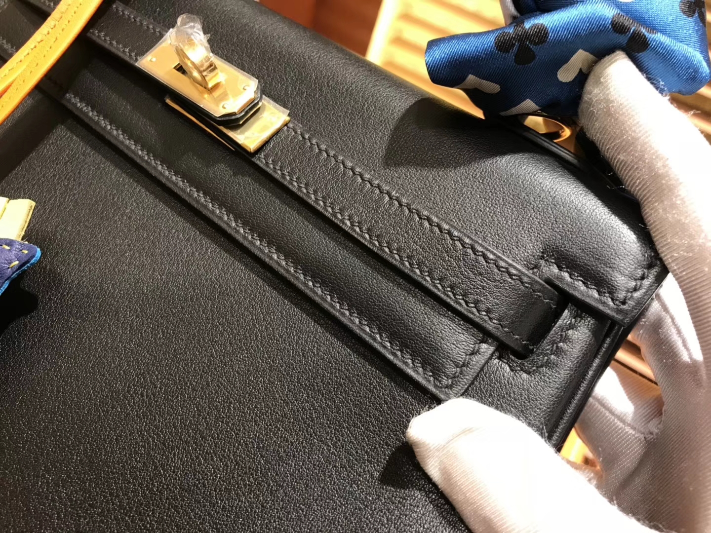 Hermès（爱马仕）Kelly凯莉包 经典黑 swift 牛皮 进口原料 原版蜜蜡线 金扣 25cm