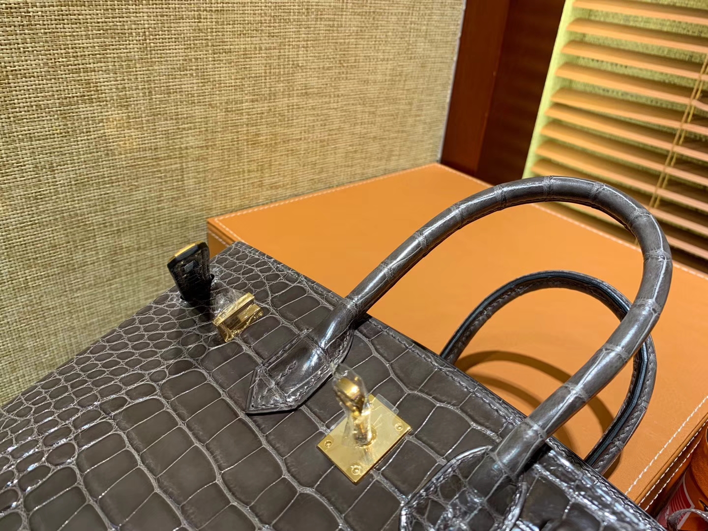 Hermès（爱马仕）Birkin铂金包 锡器灰 一级皮 美洲鳄鱼 进口原料 顶级手缝工艺 25cm