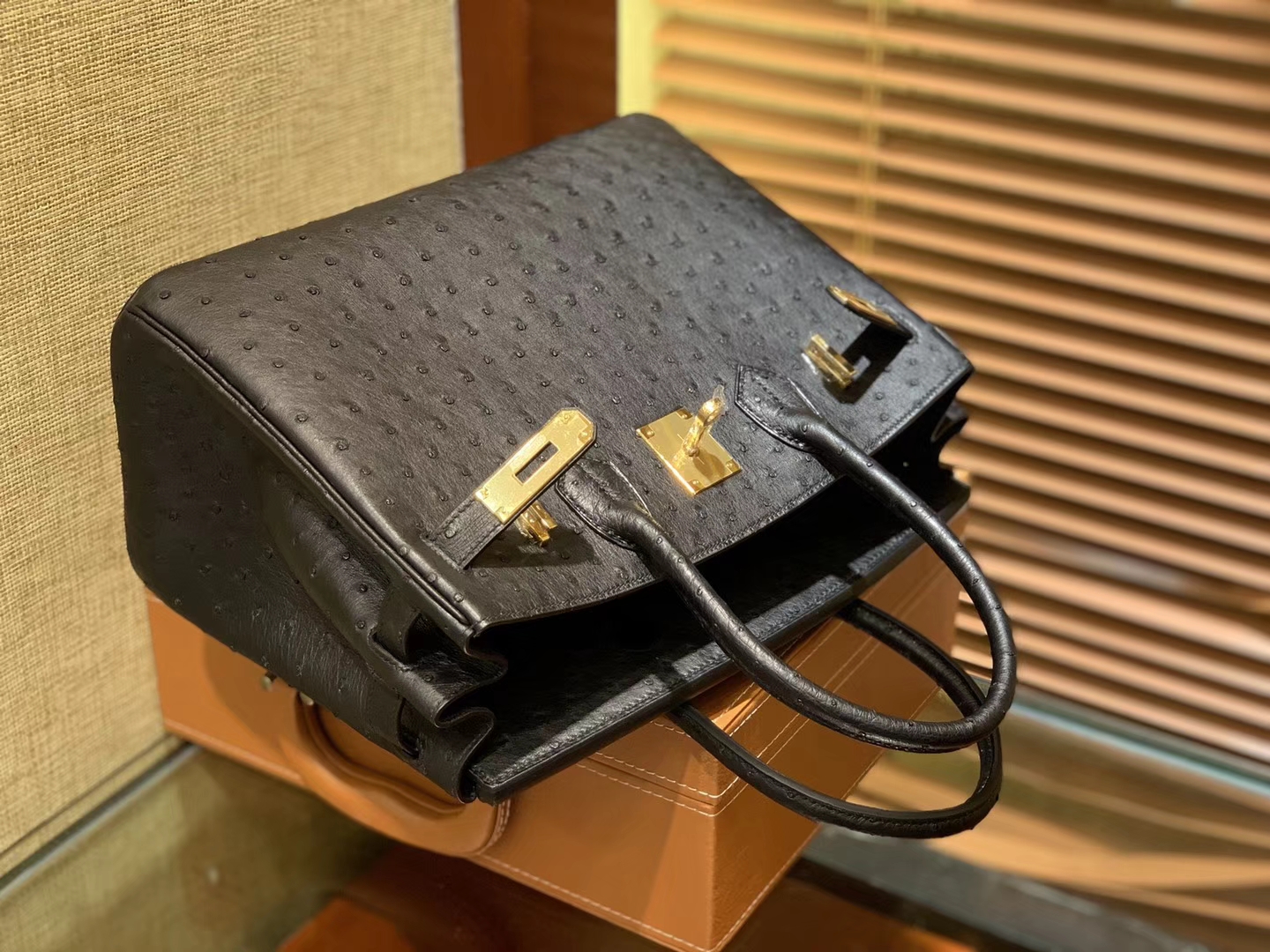 Hermès（爱马仕）Birkin 30cm 经典黑 南非进口鸵鸟皮 顶级手缝工艺 金扣