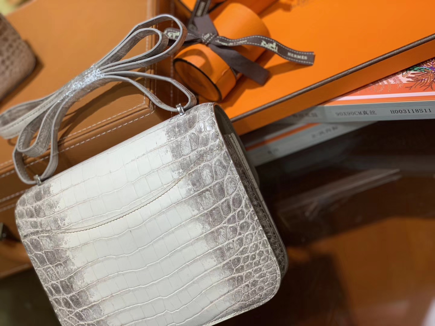 Hermès（爱马仕）Constance空姐包 喜玛拉雅 包中皇后 一级 尼罗 鳄鱼皮 臻品级别 银扣 18cm