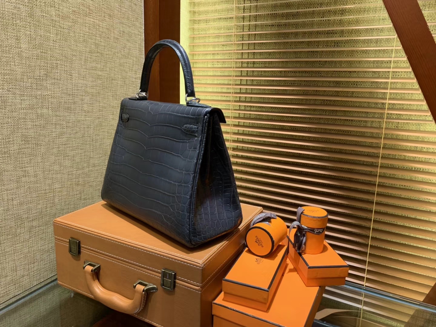 Hermès（爱马仕）Kelly 凯莉包 锡器灰 尼罗雾面 一级鳄鱼皮 顶级全手工缝制 银扣 28cm