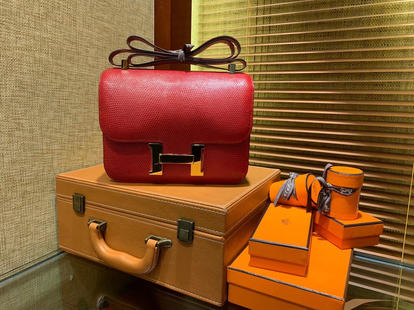 Hermès（爱马仕）Constance 23cm 番茄红 蜥蜴皮 顶级手缝工艺 金扣