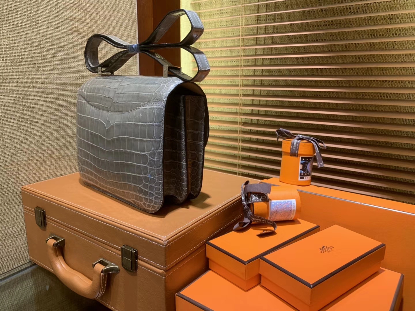 Hermès（爱马仕）Constance空姐包 巴黎灰 一级 尼罗 鳄鱼皮 臻品级别 银扣 23cm