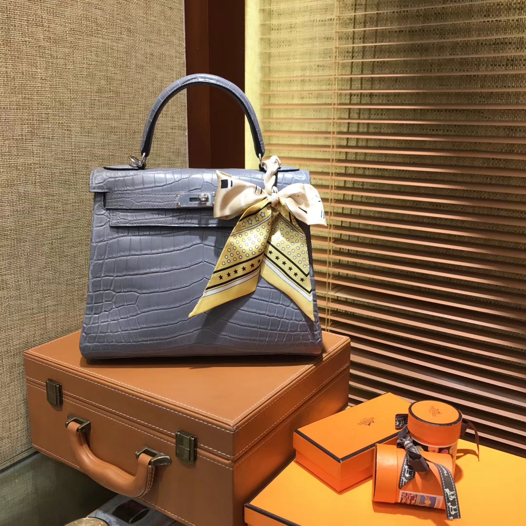Hermès（爱马仕）Kelly 凯莉包 巴黎灰 尼罗雾面 一级鳄鱼皮 顶级全手工缝制 银扣 28cm