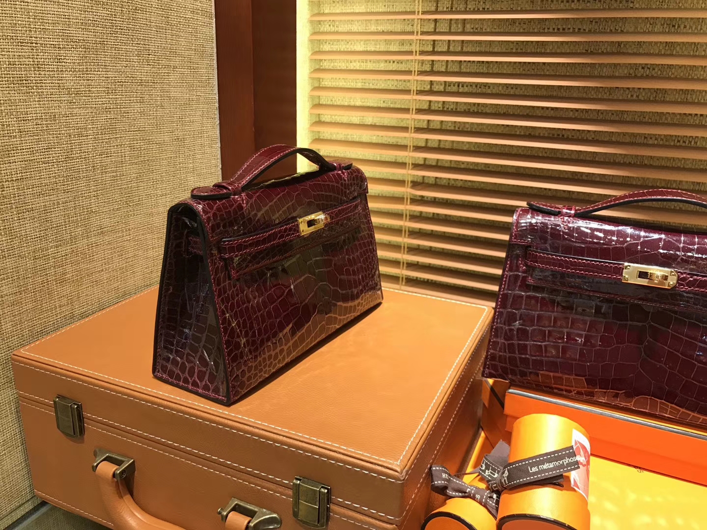 Hermès（爱马仕）MiniKelly 迷你凯莉 波尔多酒红 进口鳄鱼皮 顶级手缝工艺 金扣 22cm