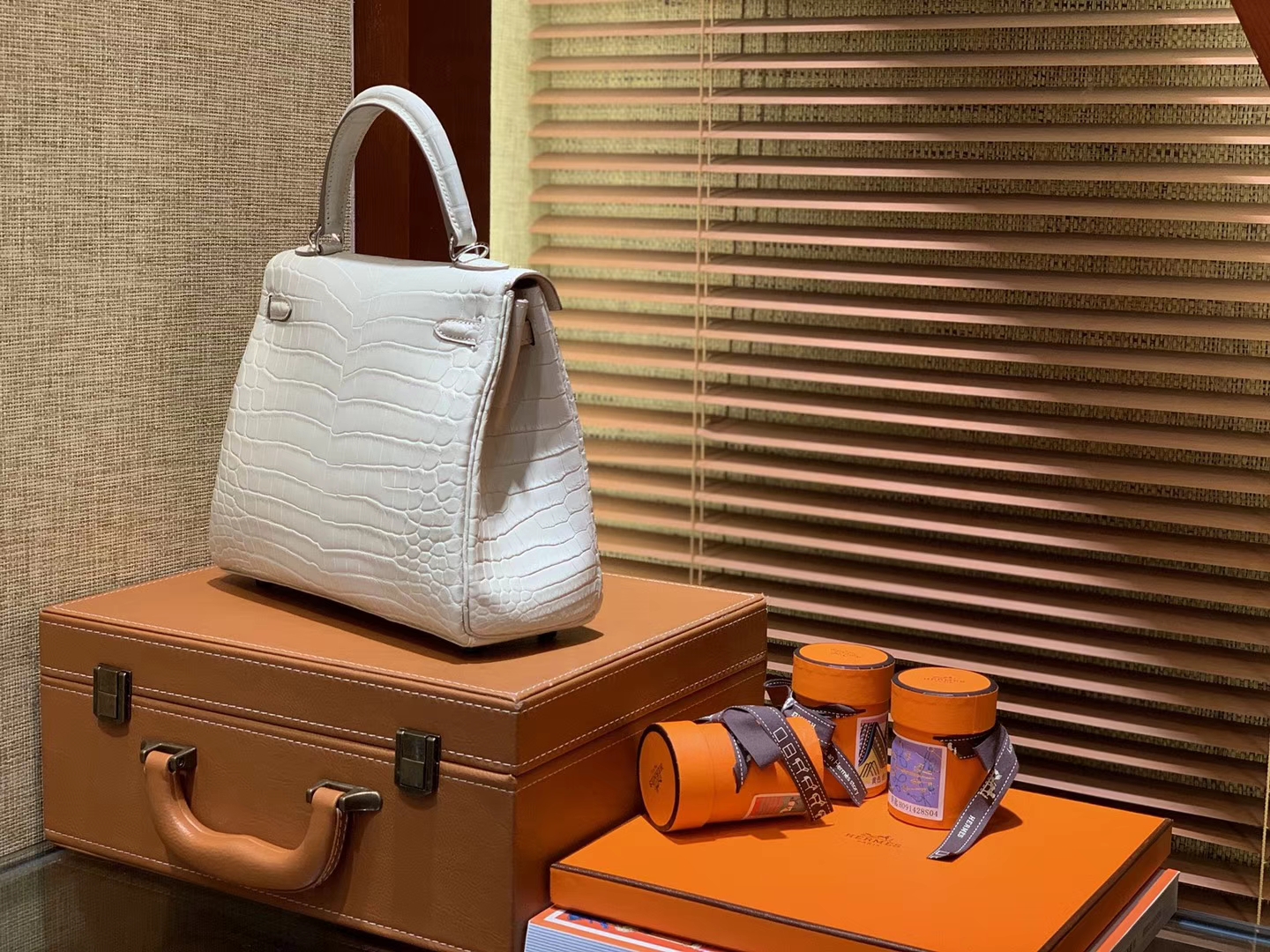Hermès（爱马仕）Kelly 凯莉包 羊毛白 尼罗雾面 一级鳄鱼皮 顶级全手工缝制 银扣 25cm