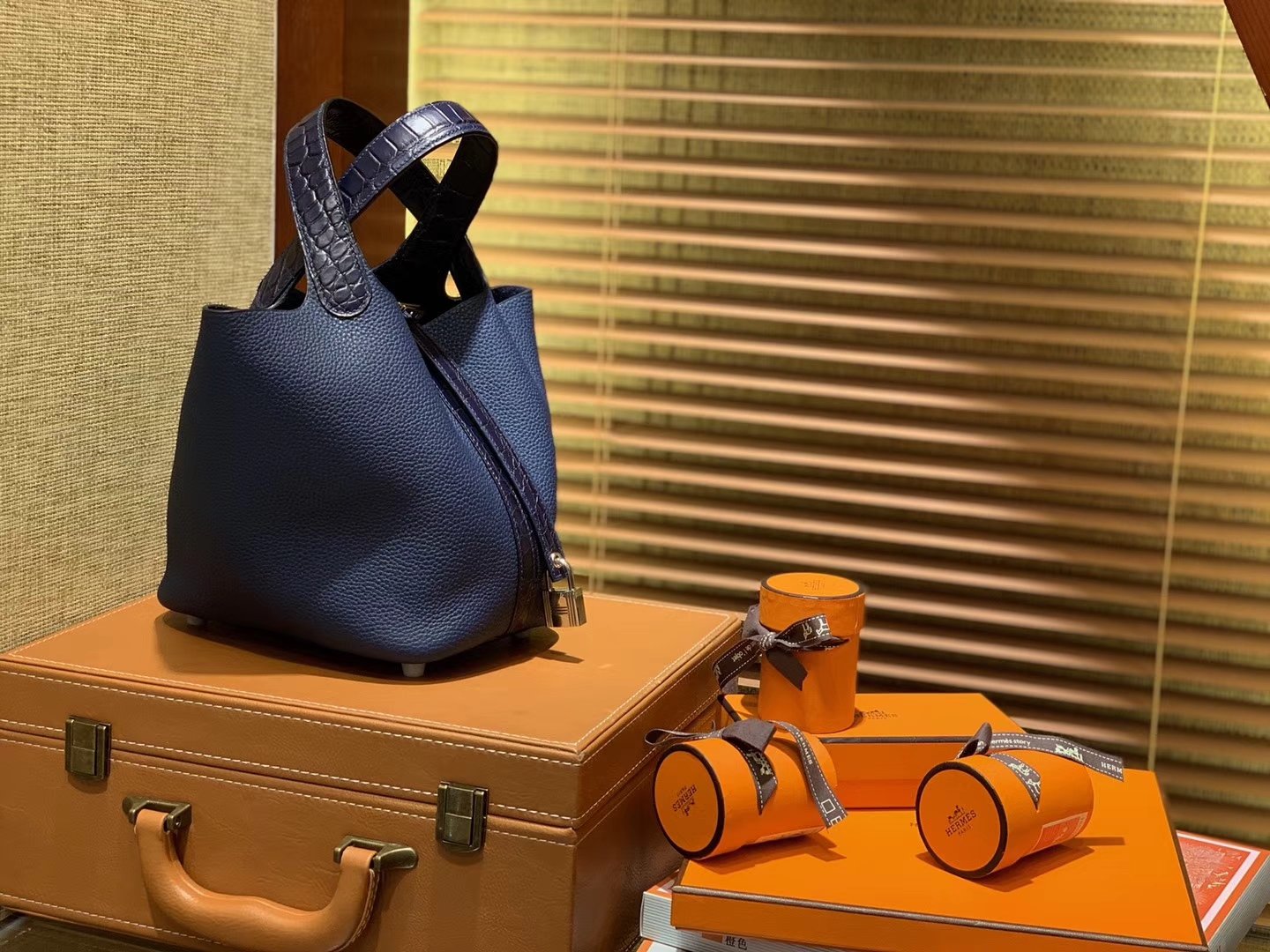Hermès（爱马仕）Piction菜篮包 午夜蓝 Togo牛皮 拼鳄鱼 进口原料 全手工缝制 银扣 18cm