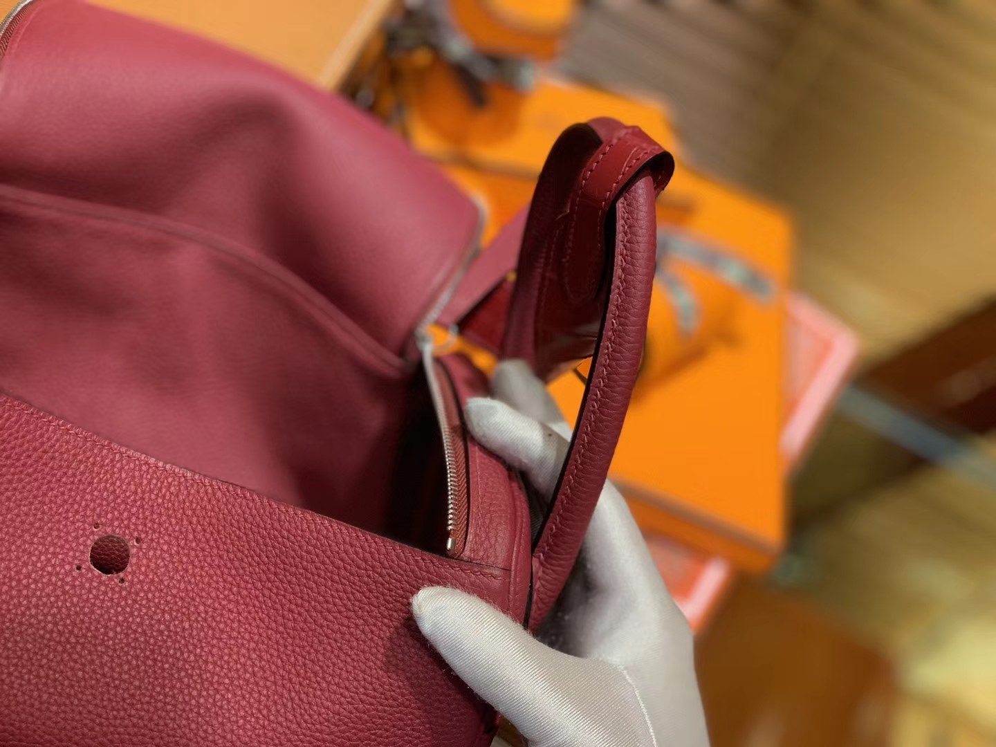 Hermès（爱马仕）Lindy琳迪包 石榴红 小牛皮拼鳄鱼皮 进口原料 全手工缝制 银扣 26cm