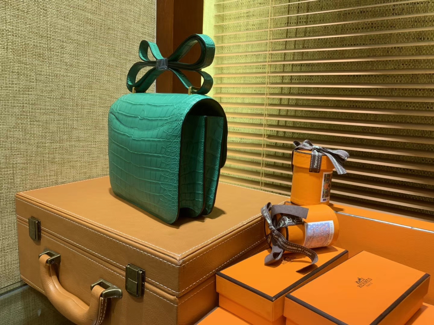 Hermès（爱马仕）Constance空姐包 湖水绿 一级尼罗雾面 鳄鱼皮 顶级手工 金扣 18cm