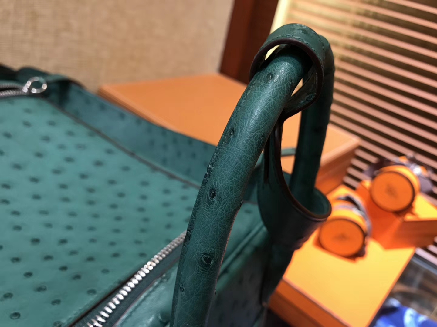 Hermès（爱马仕）Lindy琳迪包 丝绒绿 南非进口鸵鸟皮 全手工缝制 银扣 30cm