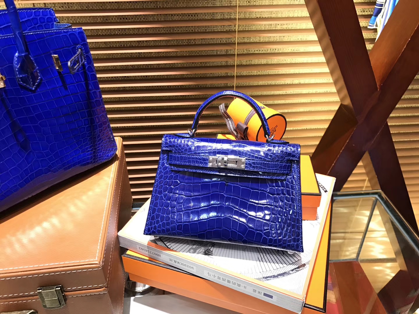 Hermès（爱马仕）MiniKelly 迷你凯莉 电光蓝 一级美洲鳄鱼皮 顶级手缝蜡线 银扣 19cm 2代