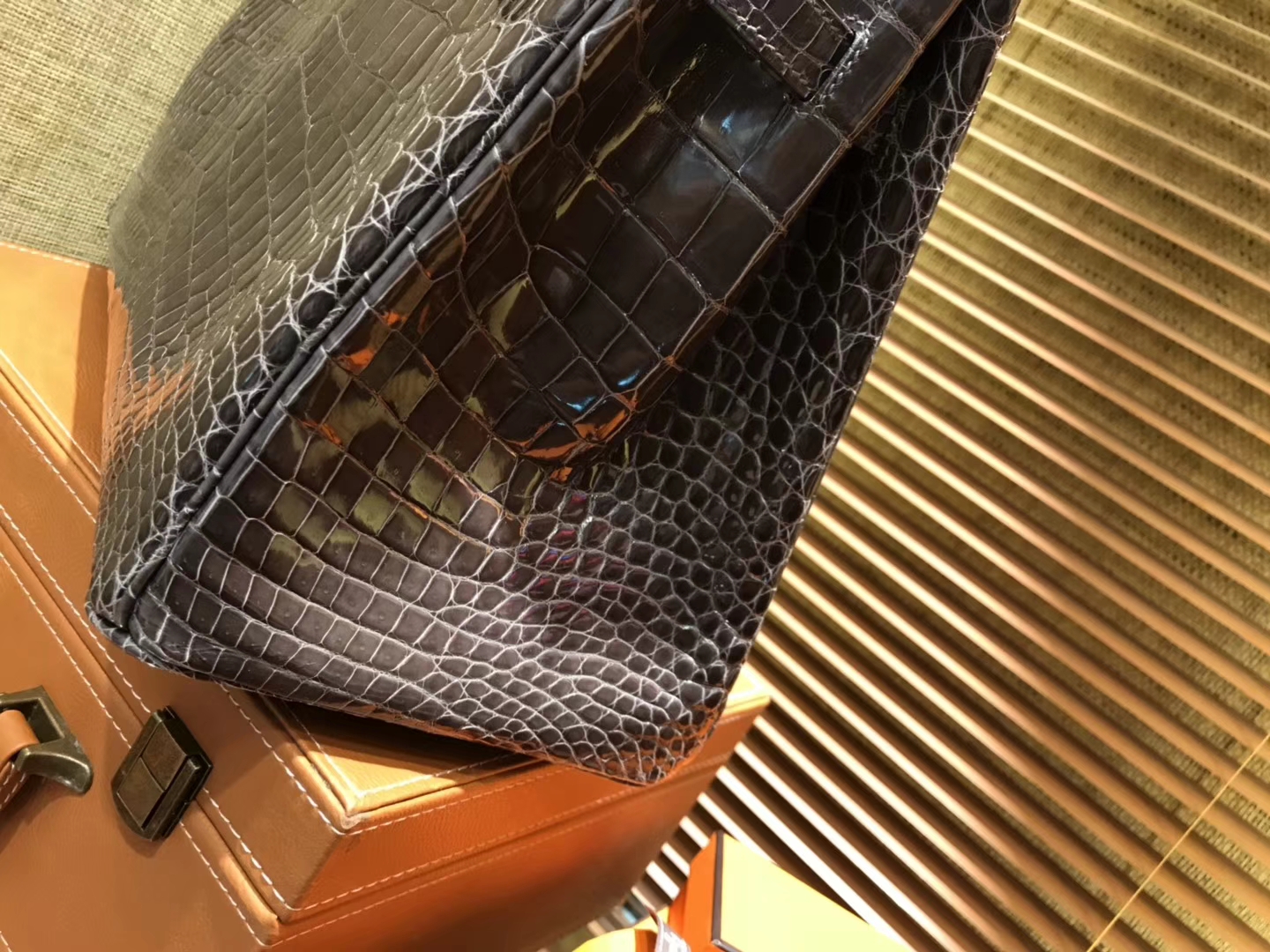 Hermès（爱马仕）Birkin铂金包 锡器灰 一级皮 尼罗鳄鱼 进口原料 顶级手缝工艺 金扣 35cm
