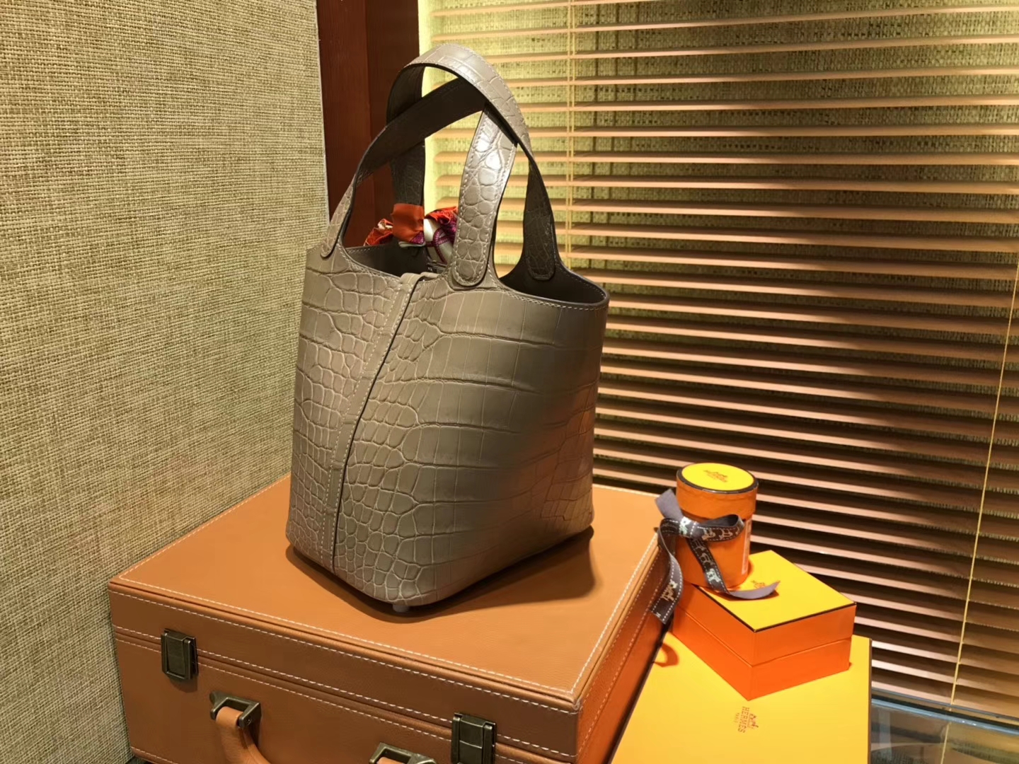 Hermès（爱马仕）Picotin 菜篮子 鳄鱼皮 斑鸠灰 全手工缝制 18cm