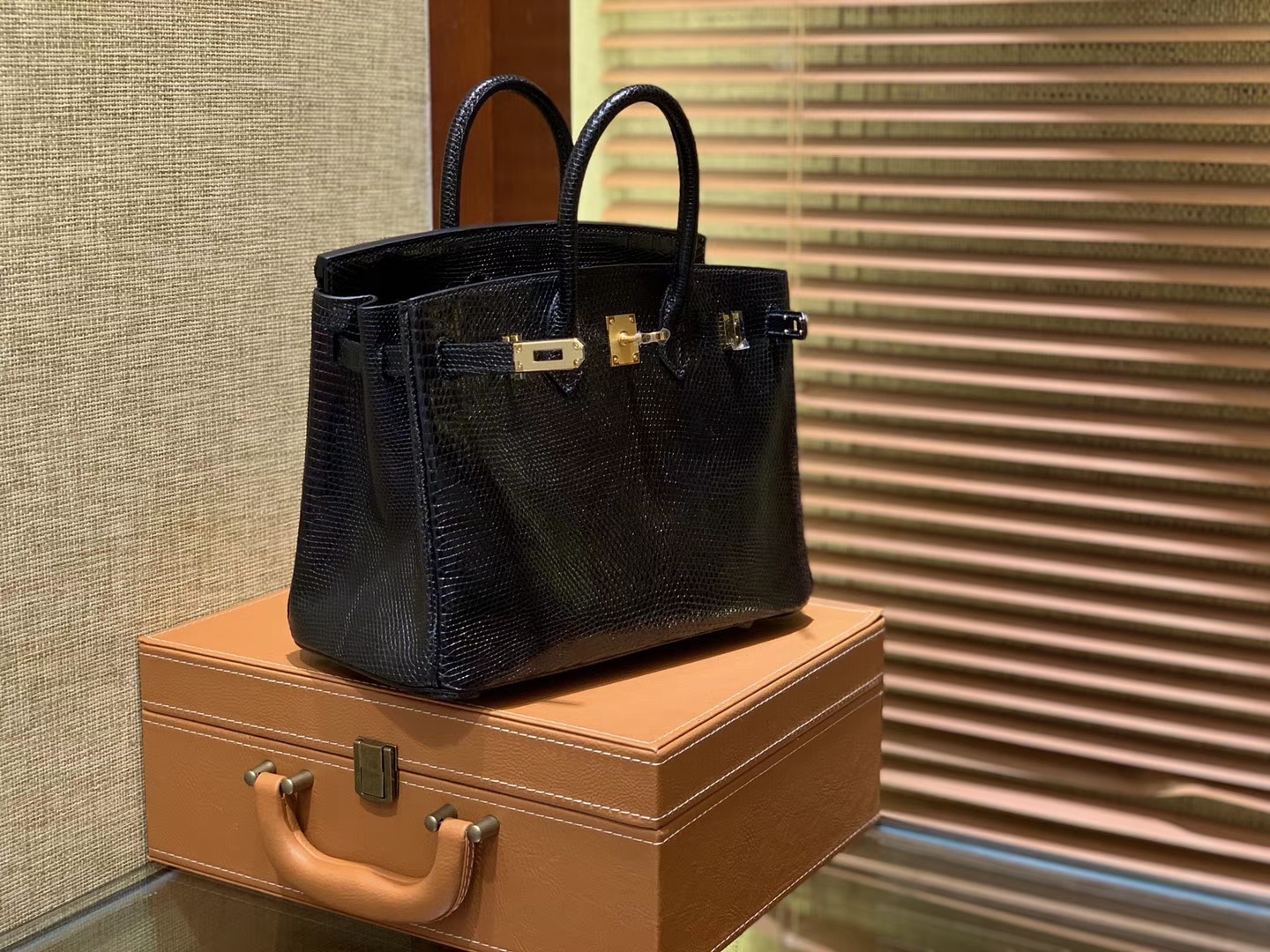 Hermès（爱马仕）Birkin 25cm 经典黑 野生蜥蜴巨蜥 奢侈尖端 金扣