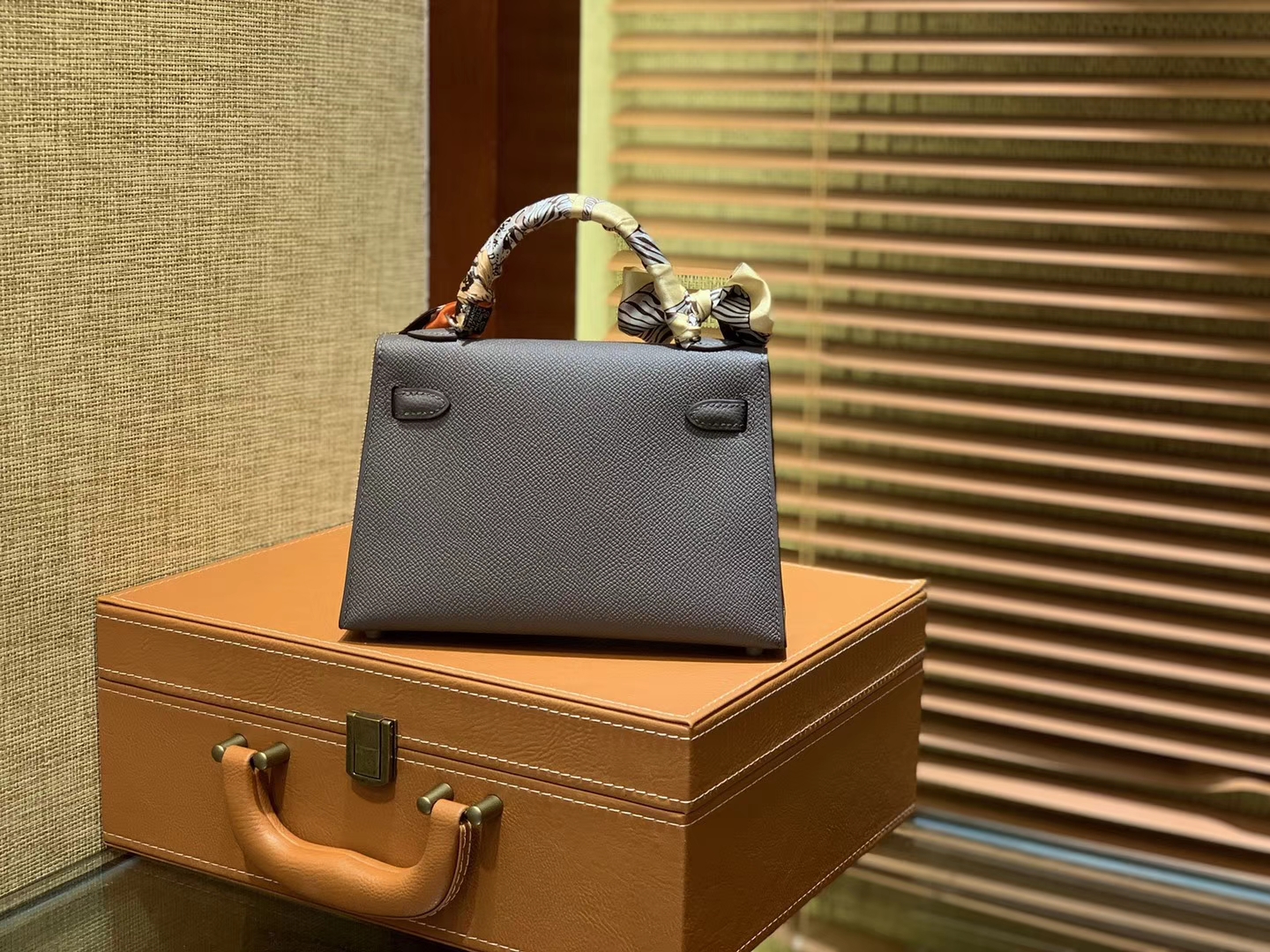 Hermès（爱马仕）MiniKelly 迷你凯莉 锡器灰 德国掌纹牛皮 原版蜜蜡 全手工缝制 2代 19cm