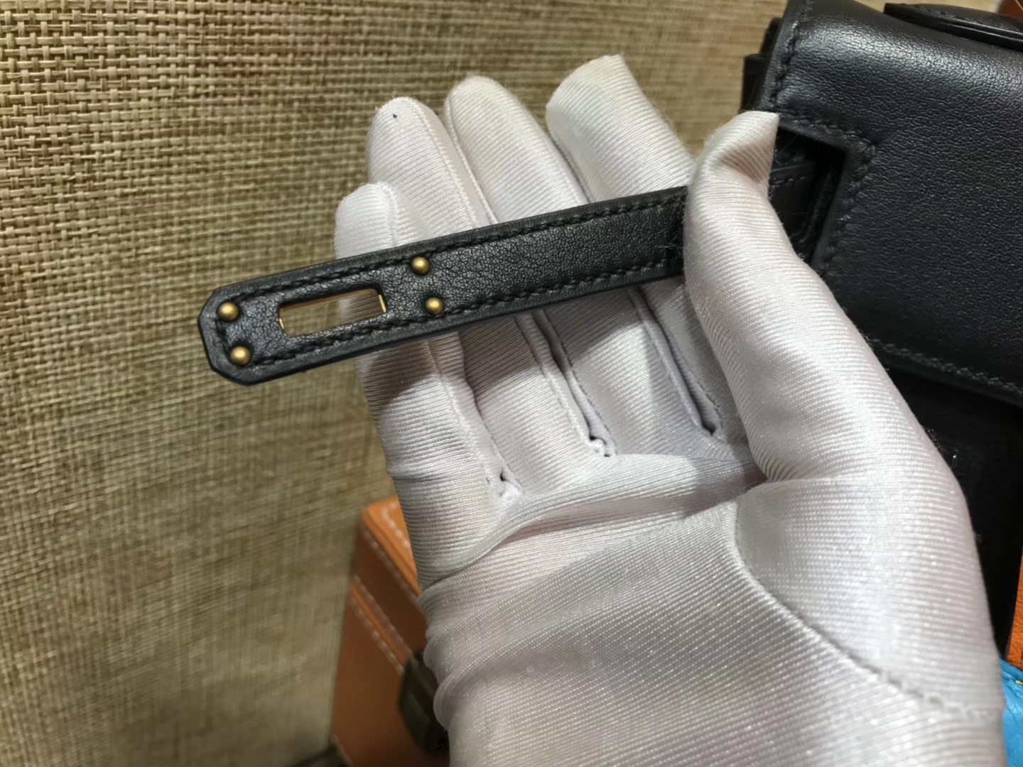 Hermès（爱马仕）Kelly凯莉包 经典黑 swift 牛皮 进口原料 原版蜜蜡线 金扣 25cm