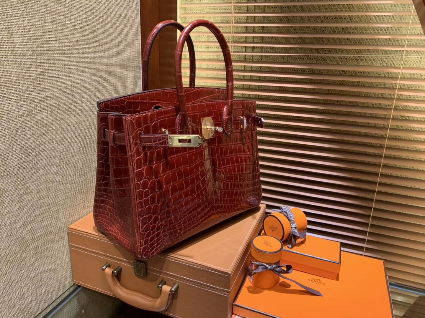 Hermès（爱马仕）Birkin铂金包 板栗棕 一级皮 尼罗鳄鱼 进口原料 顶级手缝工艺 30cm