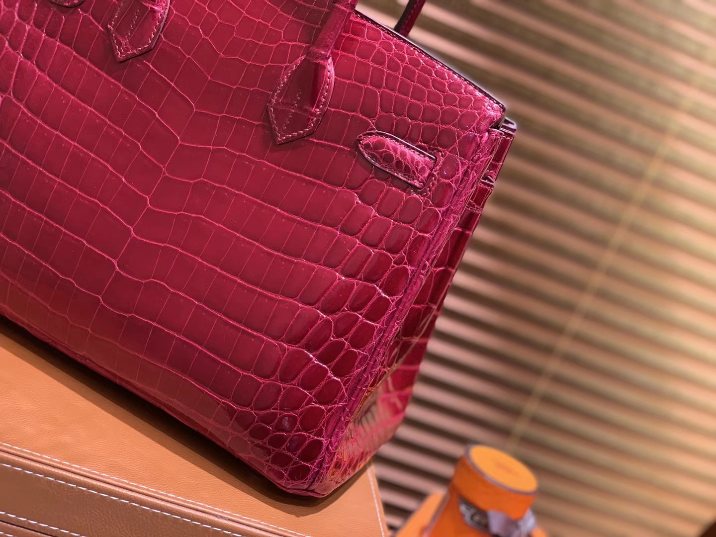 Hermès（爱马仕）Birkin铂金包 石榴红 一级皮 尼罗鳄鱼 进口原料 顶级手缝工艺 30cm