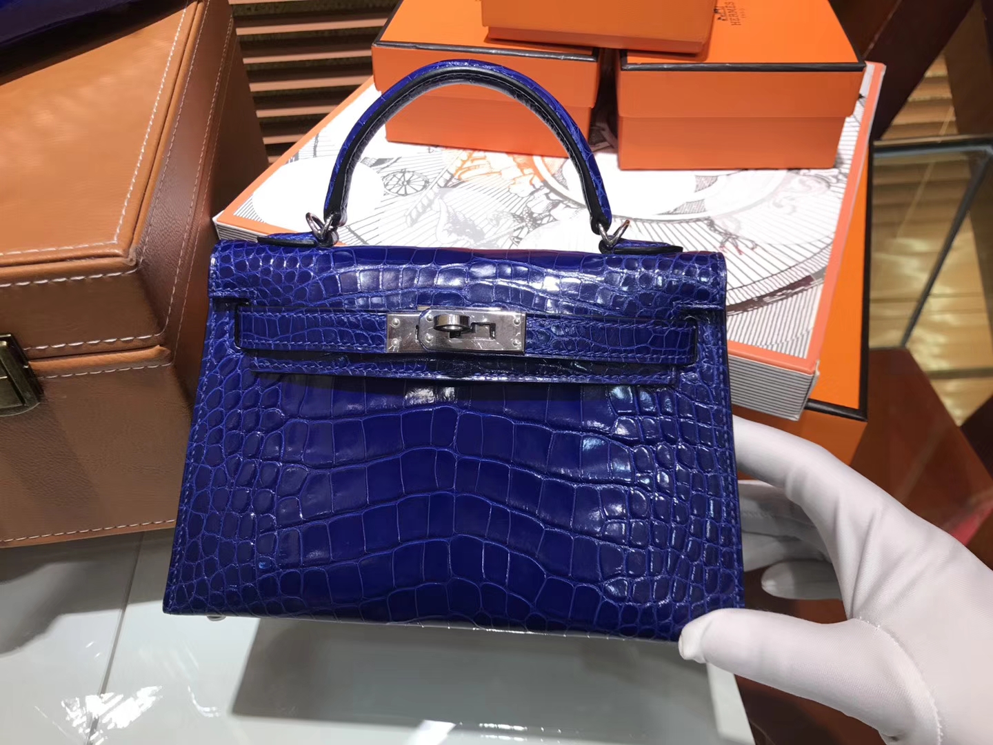 Hermès（爱马仕）MiniKelly 迷你凯莉 电光蓝 一级美洲鳄鱼皮 顶级手缝蜡线 银扣 19cm 2代
