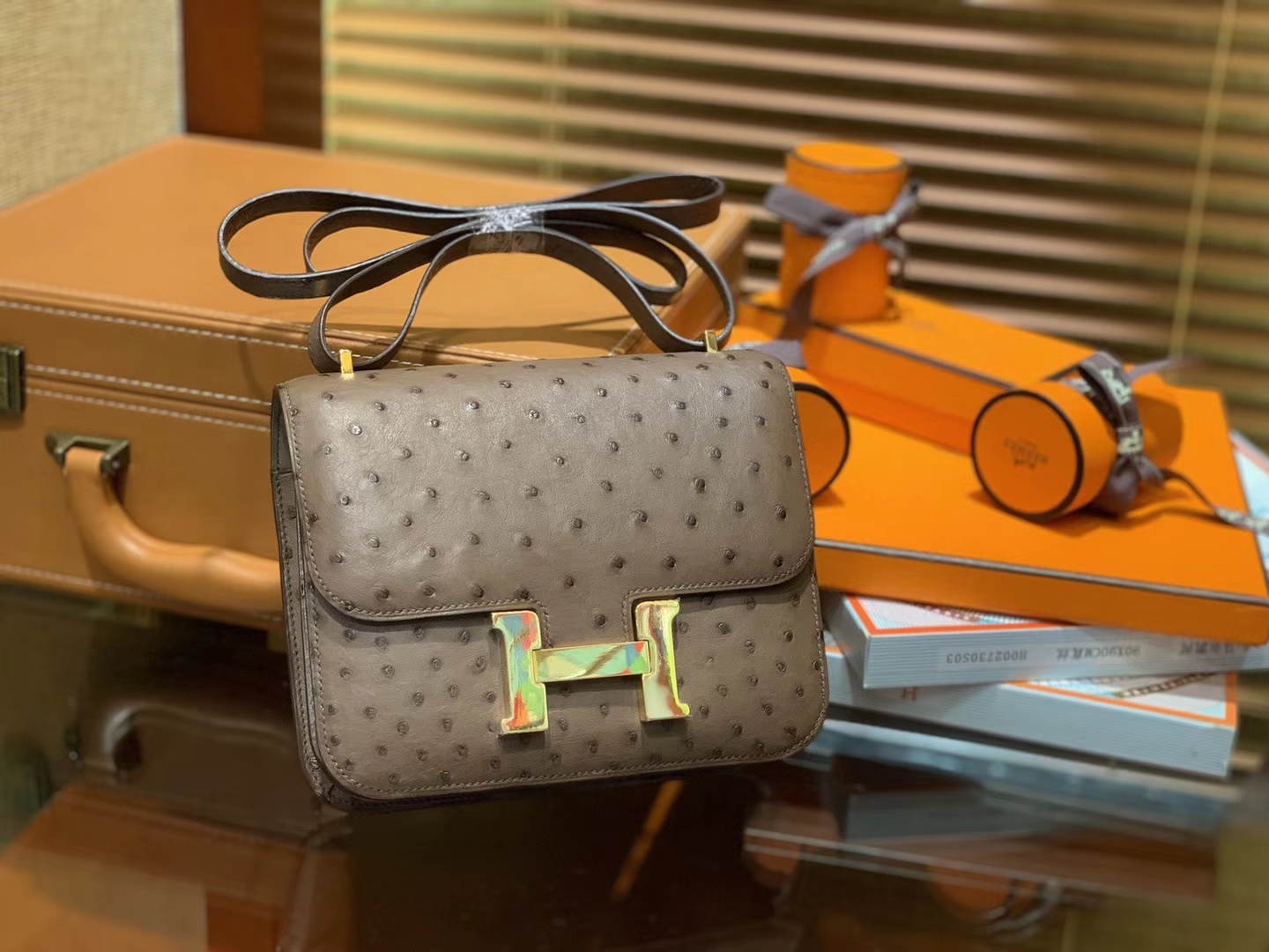Hermès（爱马仕）Constance 18cm 棕色 南非进口鸵鸟 KK级别 顶级全手工 金扣