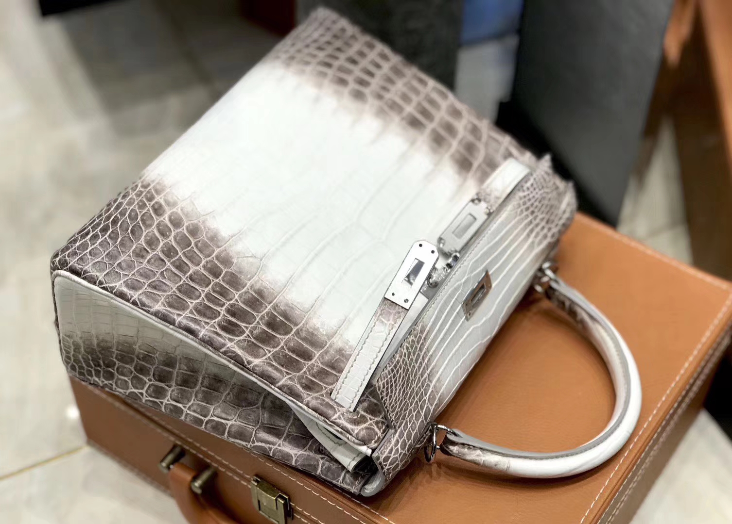 Hermès（爱马仕）Kelly 凯莉包 喜马拉雅 特级鳄鱼皮 全手工缝制 银扣 25cm