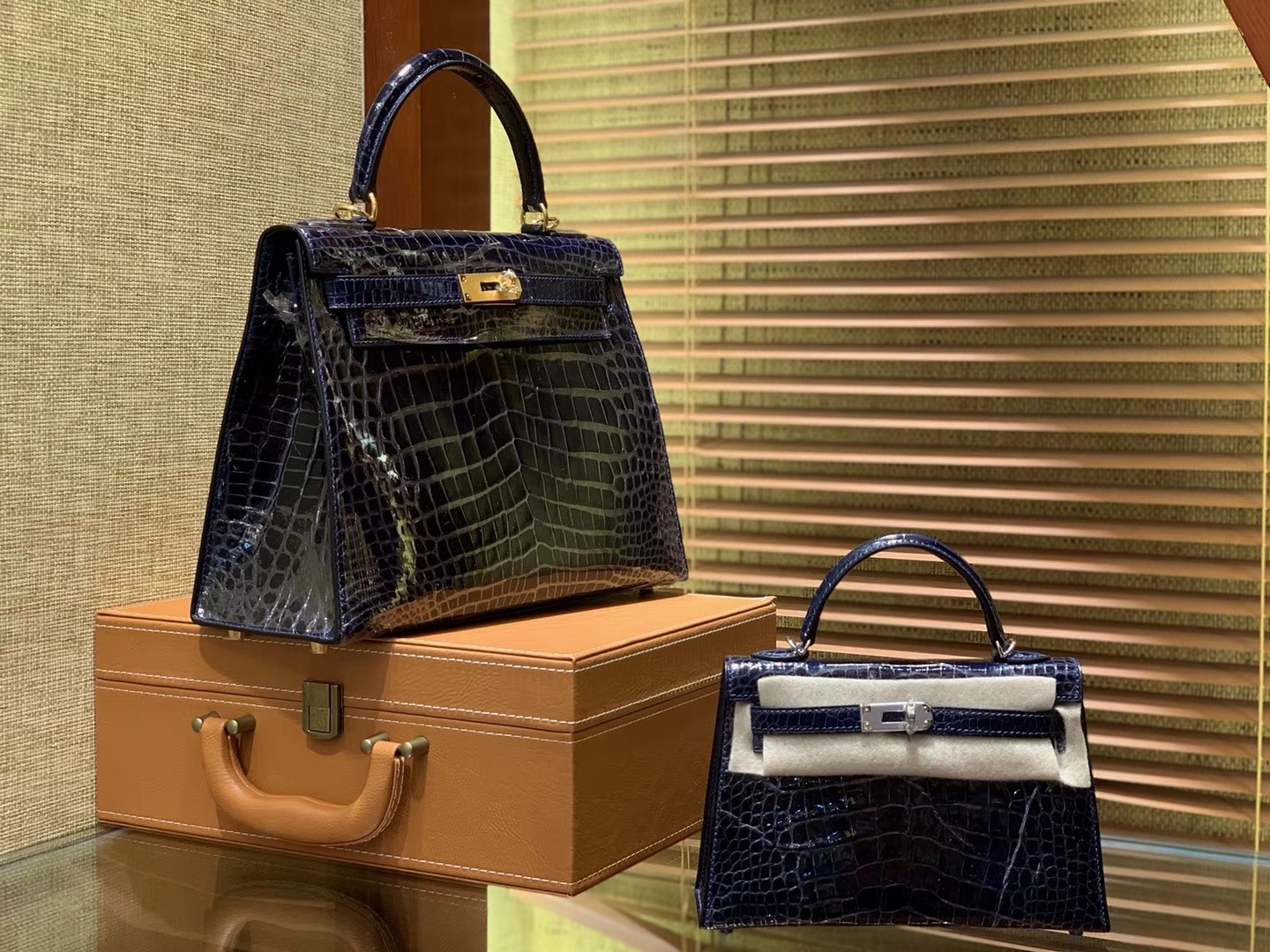 Hermès（爱马仕）Kelly 凯莉包 午夜蓝 一级皮 尼罗鳄鱼皮 顶级全手工缝制 金扣 28cm