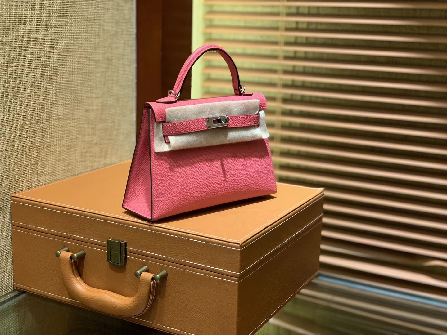 Hermès（爱马仕）MiniKelly 迷你凯莉 新唇膏粉 德国掌纹牛皮 原版蜜蜡 全手工缝制 2代 19cm