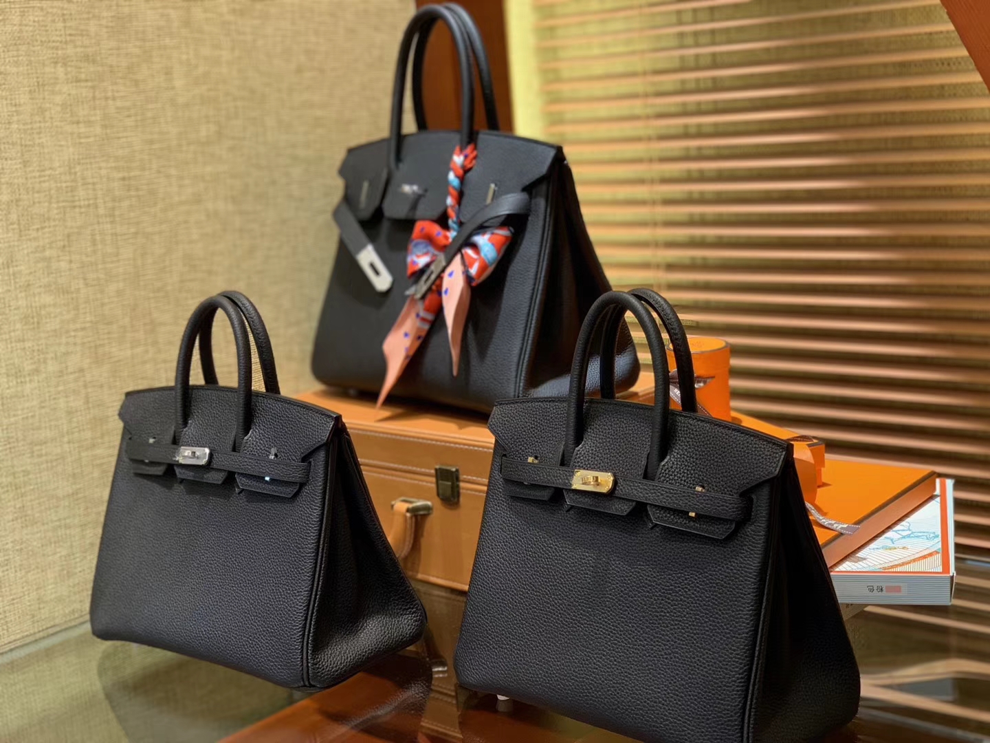 Hermès（爱马仕）Birkin铂金包 黑色 德国进口小牛皮 顶级手工缝制 金扣 银扣 30cm