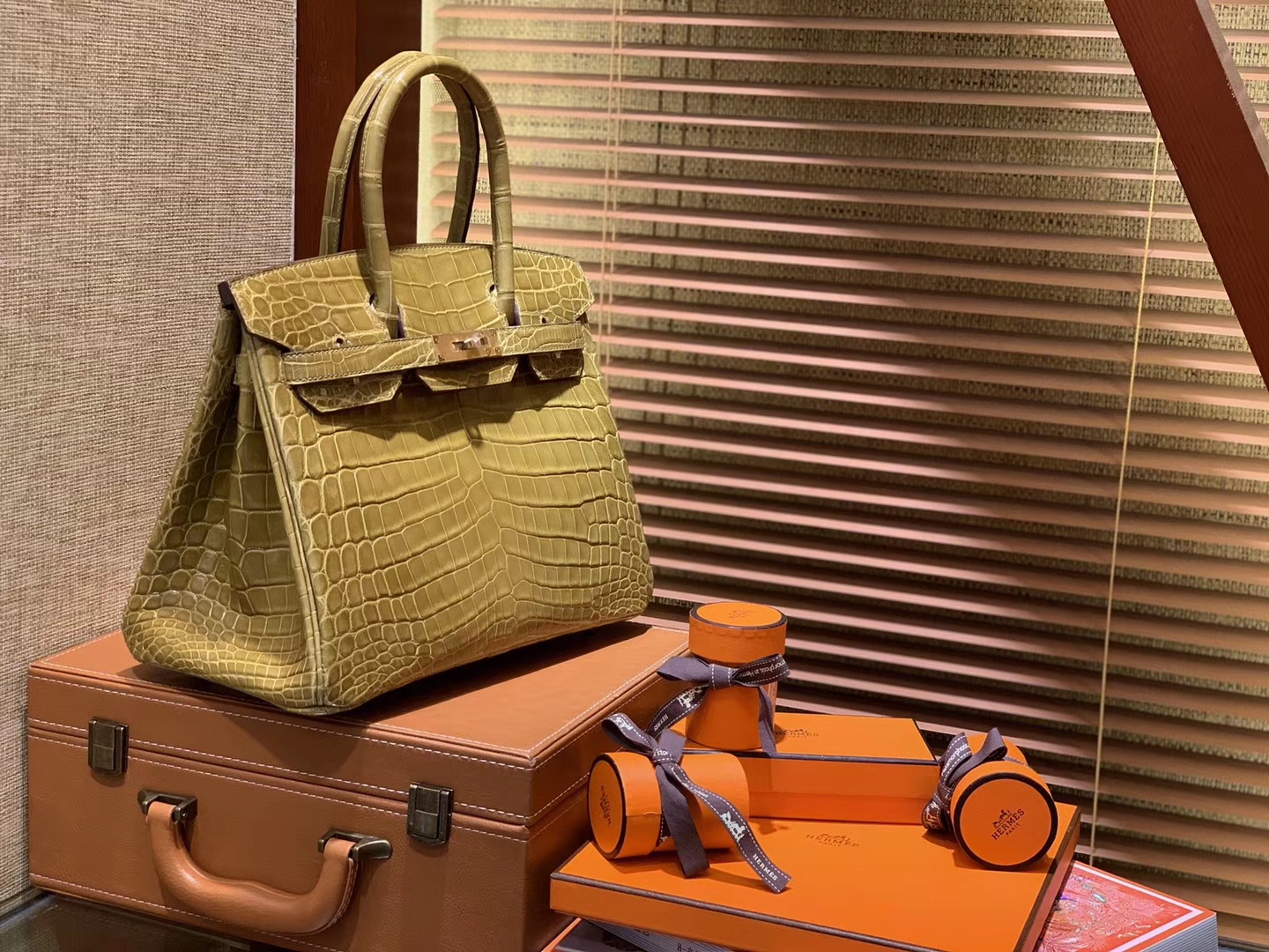 Hermès（爱马仕）Birkin铂金包 褐绿色 一级皮 尼罗鳄鱼 进口原料 顶级手缝工艺 30cm