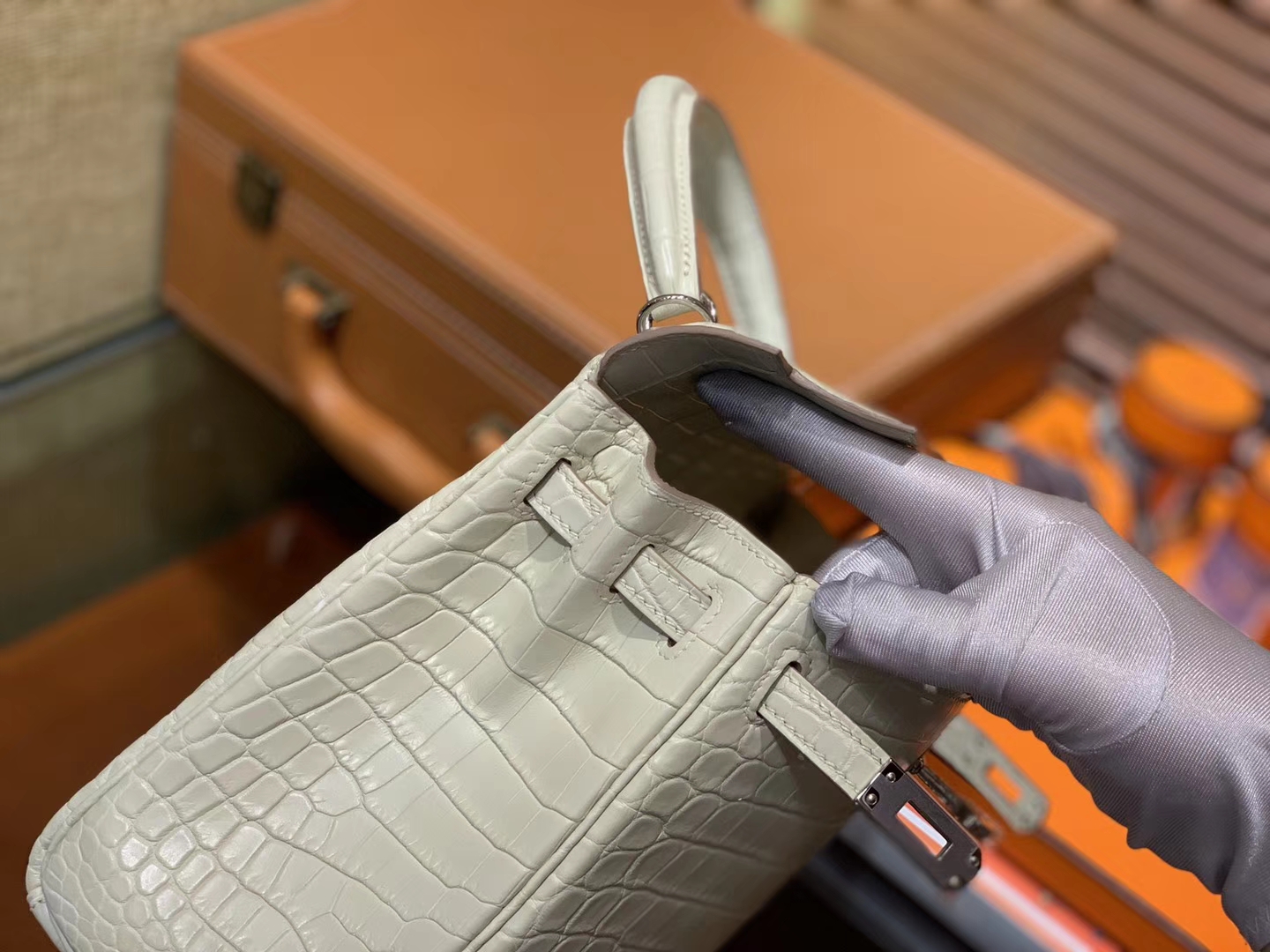 Hermès（爱马仕）Kelly 凯莉包 羊毛白 尼罗雾面 一级鳄鱼皮 顶级全手工缝制 银扣 25cm