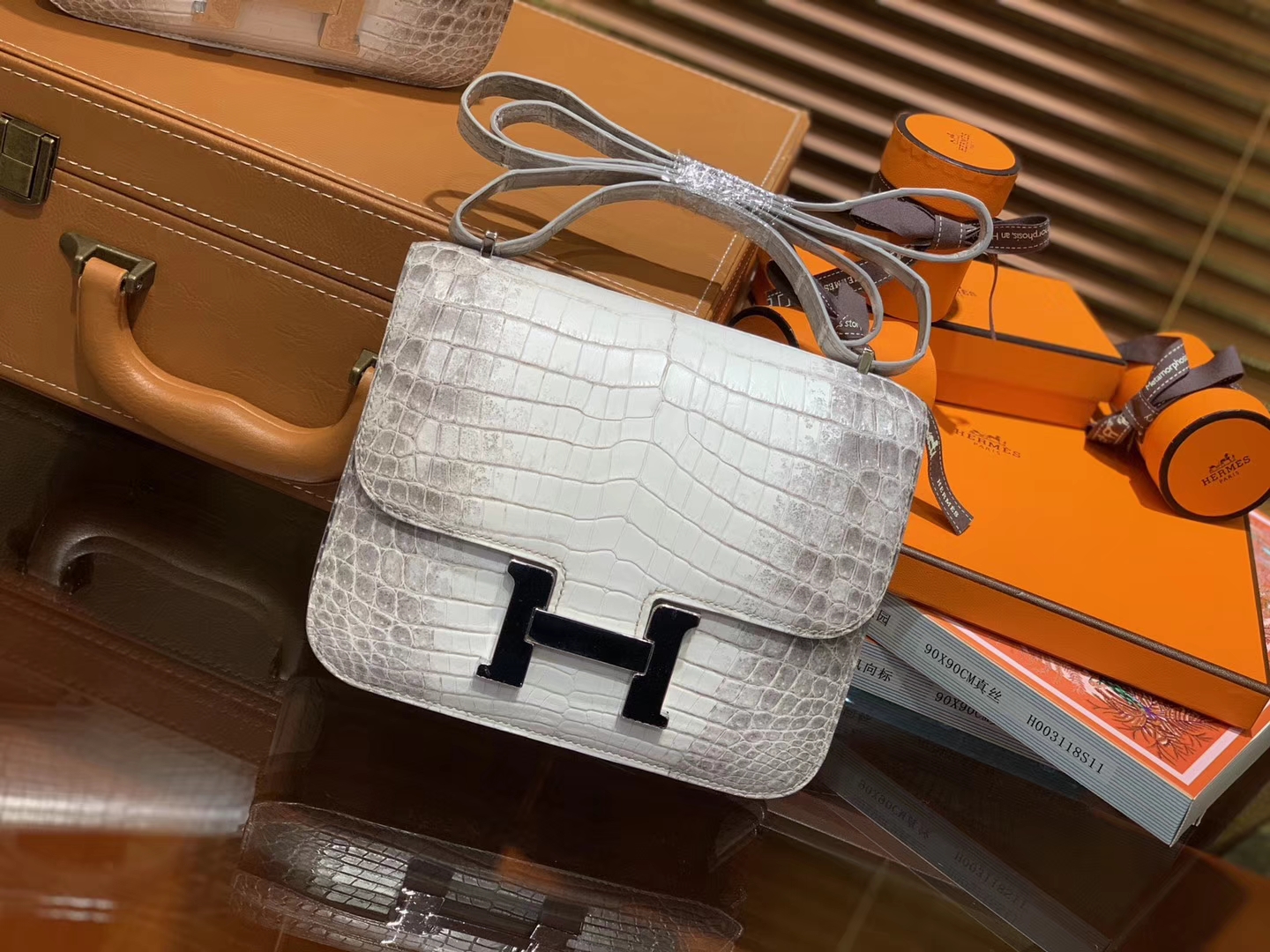 Hermès（爱马仕）Constance空姐包 喜玛拉雅 包中皇后 一级 尼罗 鳄鱼皮 臻品级别 银扣 18cm