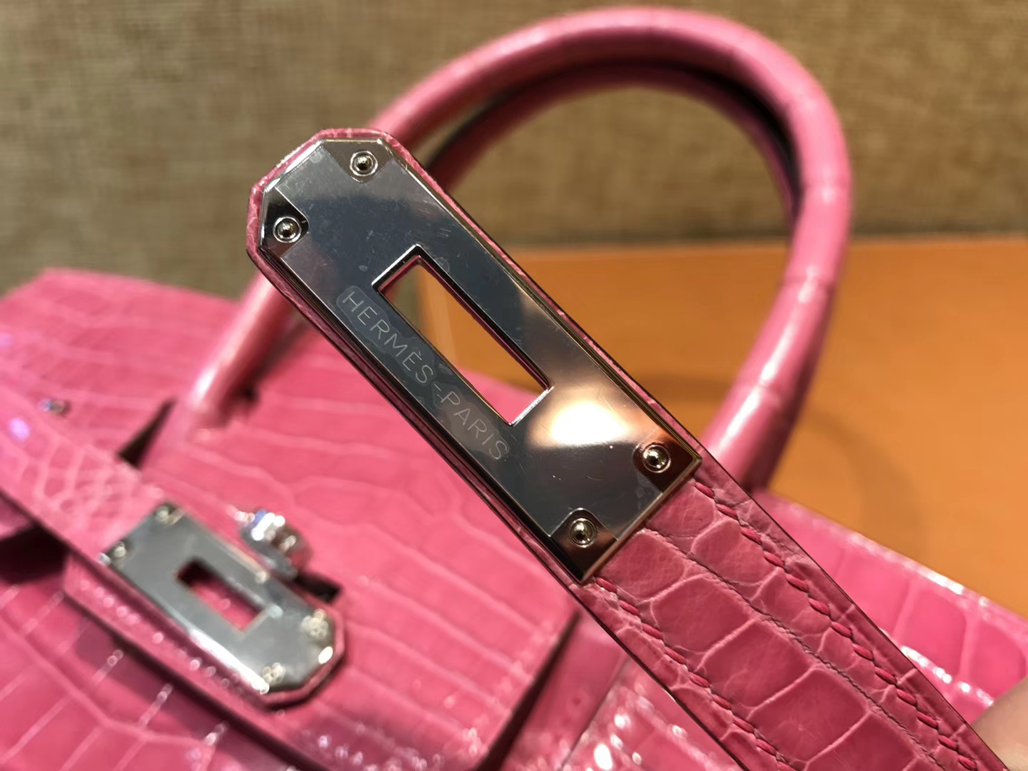 Hermès（爱马仕）Birkin铂金包 桃红色 一级皮 尼罗鳄鱼 进口原料 顶级手缝工艺 30cm